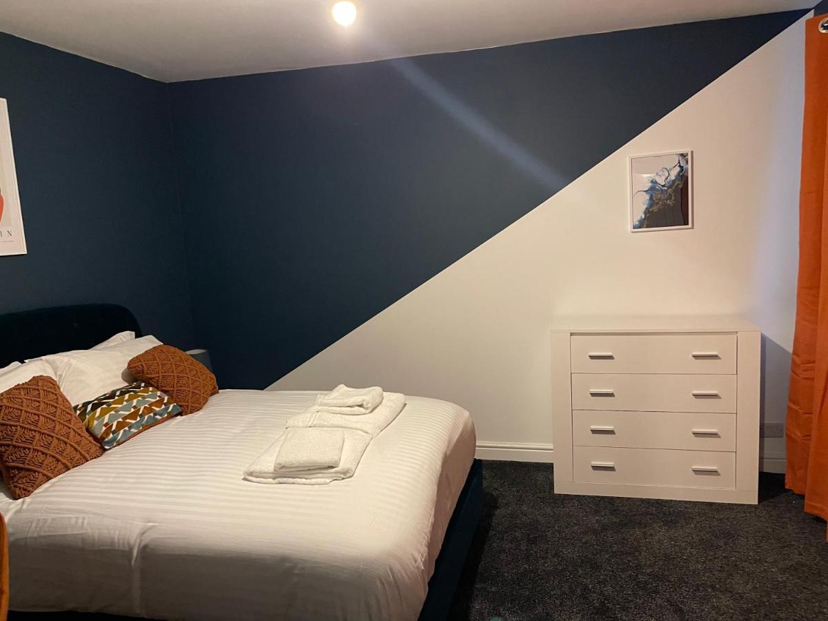 #Upmarket, Exceptional 4 Bed House, With Free Parking, Close To Amenities And Supermarkets Sheffield Eksteriør billede