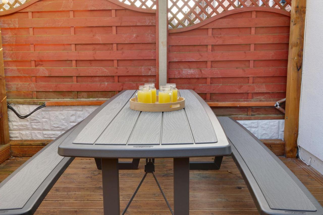 #Upmarket, Exceptional 4 Bed House, With Free Parking, Close To Amenities And Supermarkets Sheffield Eksteriør billede