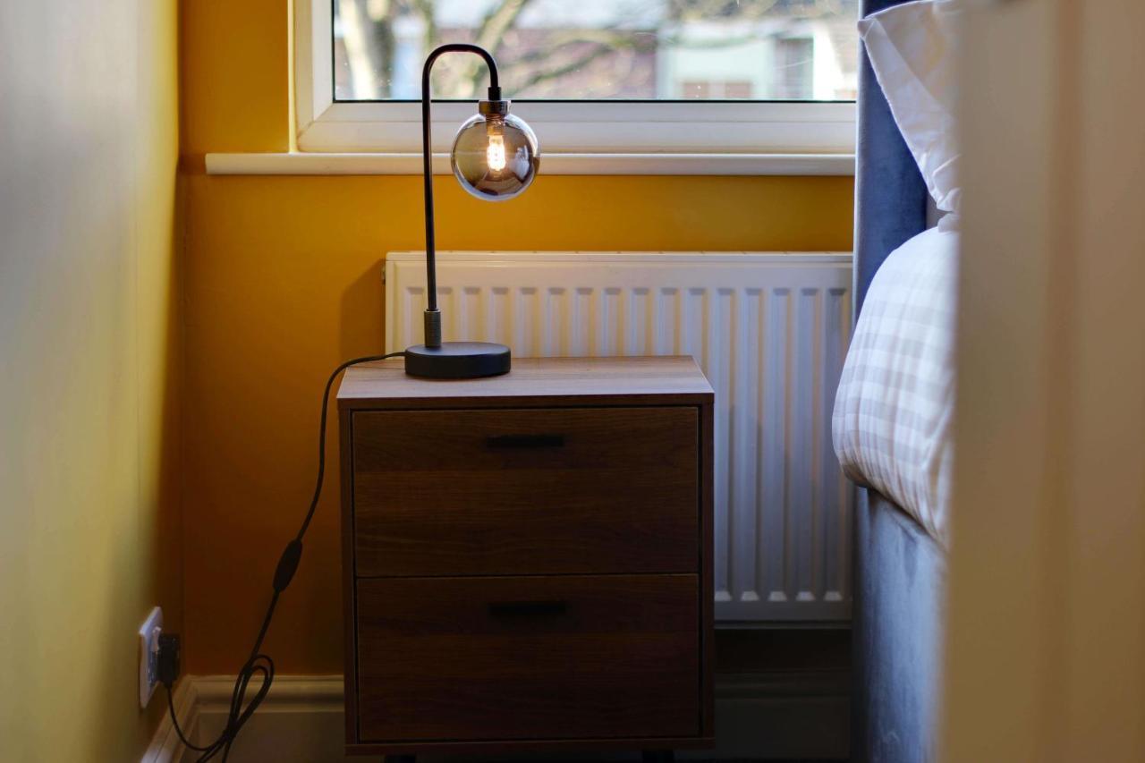 #Upmarket, Exceptional 4 Bed House, With Free Parking, Close To Amenities And Supermarkets Sheffield Eksteriør billede