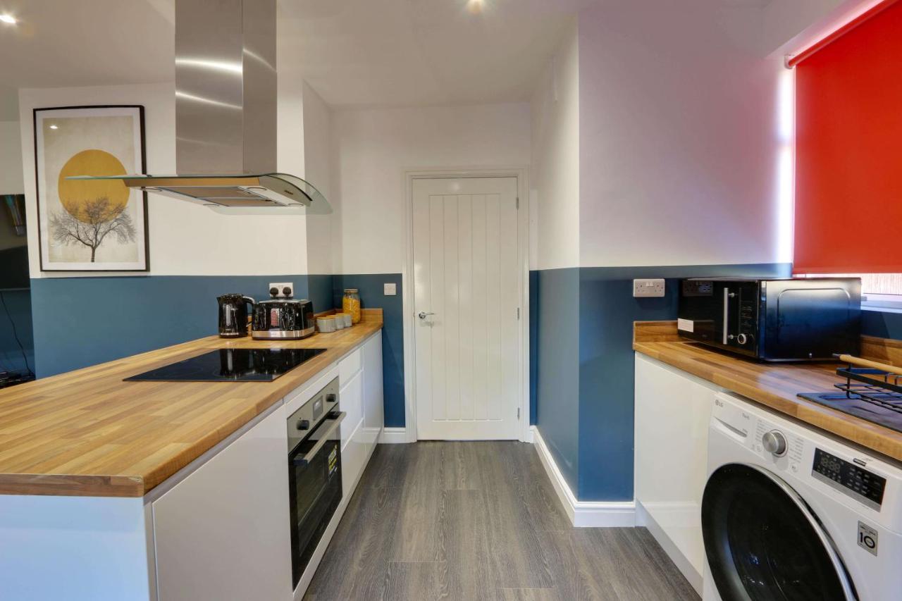 #Upmarket, Exceptional 4 Bed House, With Free Parking, Close To Amenities And Supermarkets Sheffield Eksteriør billede