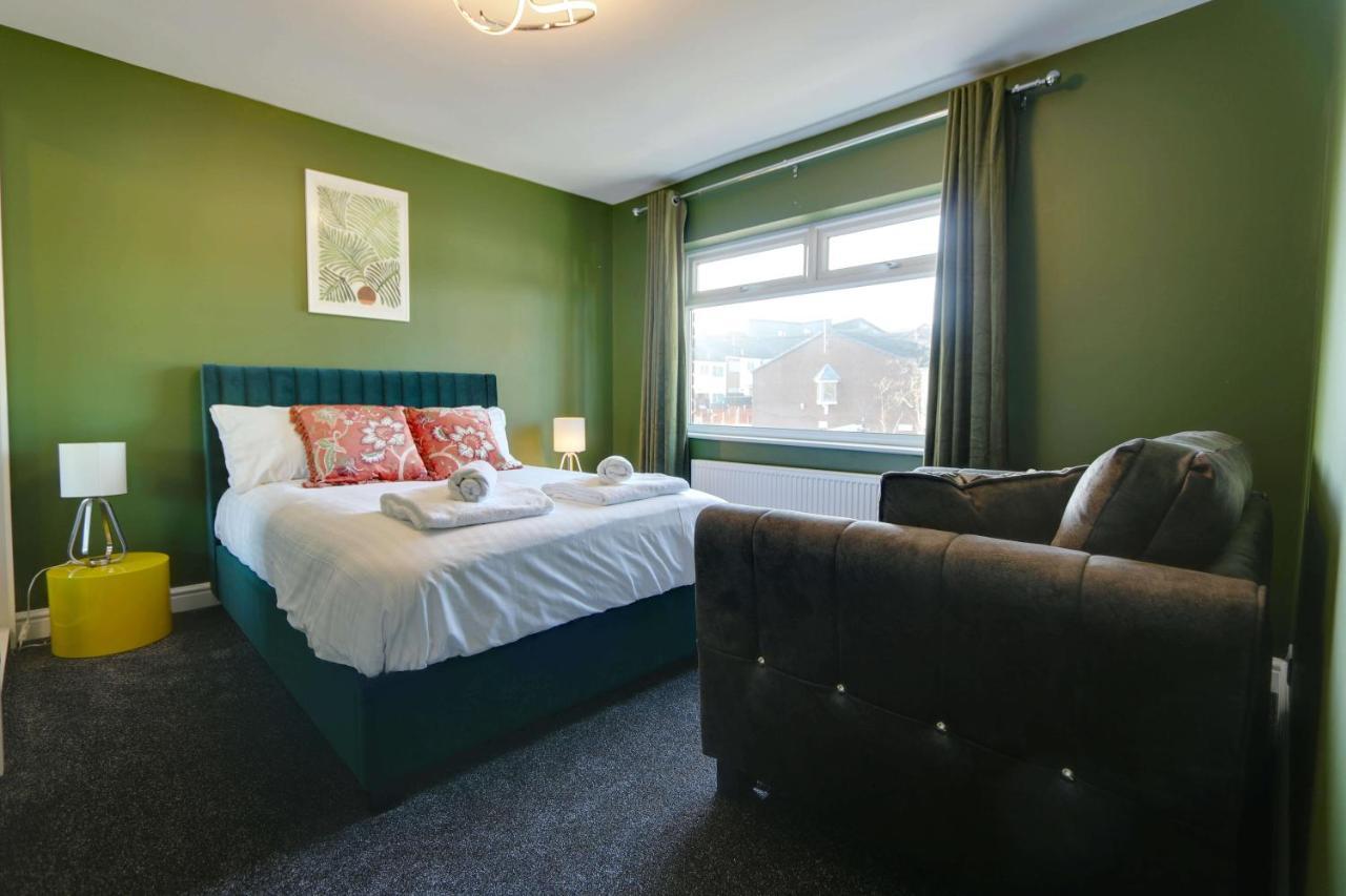 #Upmarket, Exceptional 4 Bed House, With Free Parking, Close To Amenities And Supermarkets Sheffield Eksteriør billede