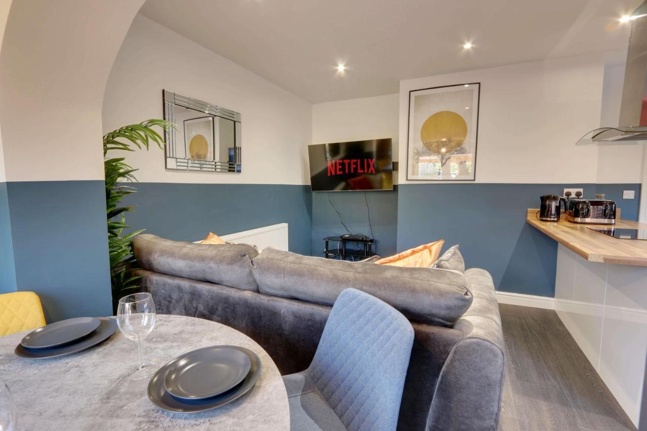 #Upmarket, Exceptional 4 Bed House, With Free Parking, Close To Amenities And Supermarkets Sheffield Eksteriør billede